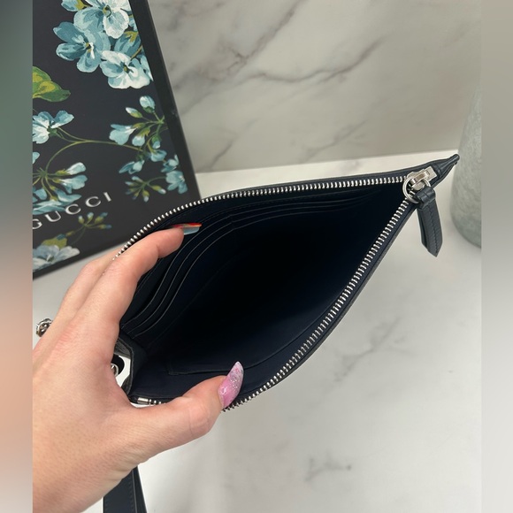 🔥GUCCI•GG Supreme Blooms Wristlet Clutch - Picture 3 of 4